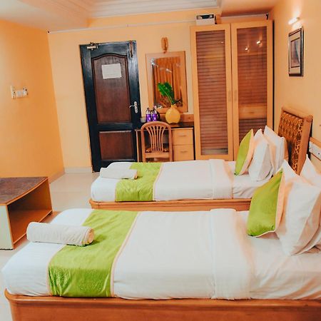 Naksha Tree Hotels - Mogappair Chennai Ngoại thất bức ảnh