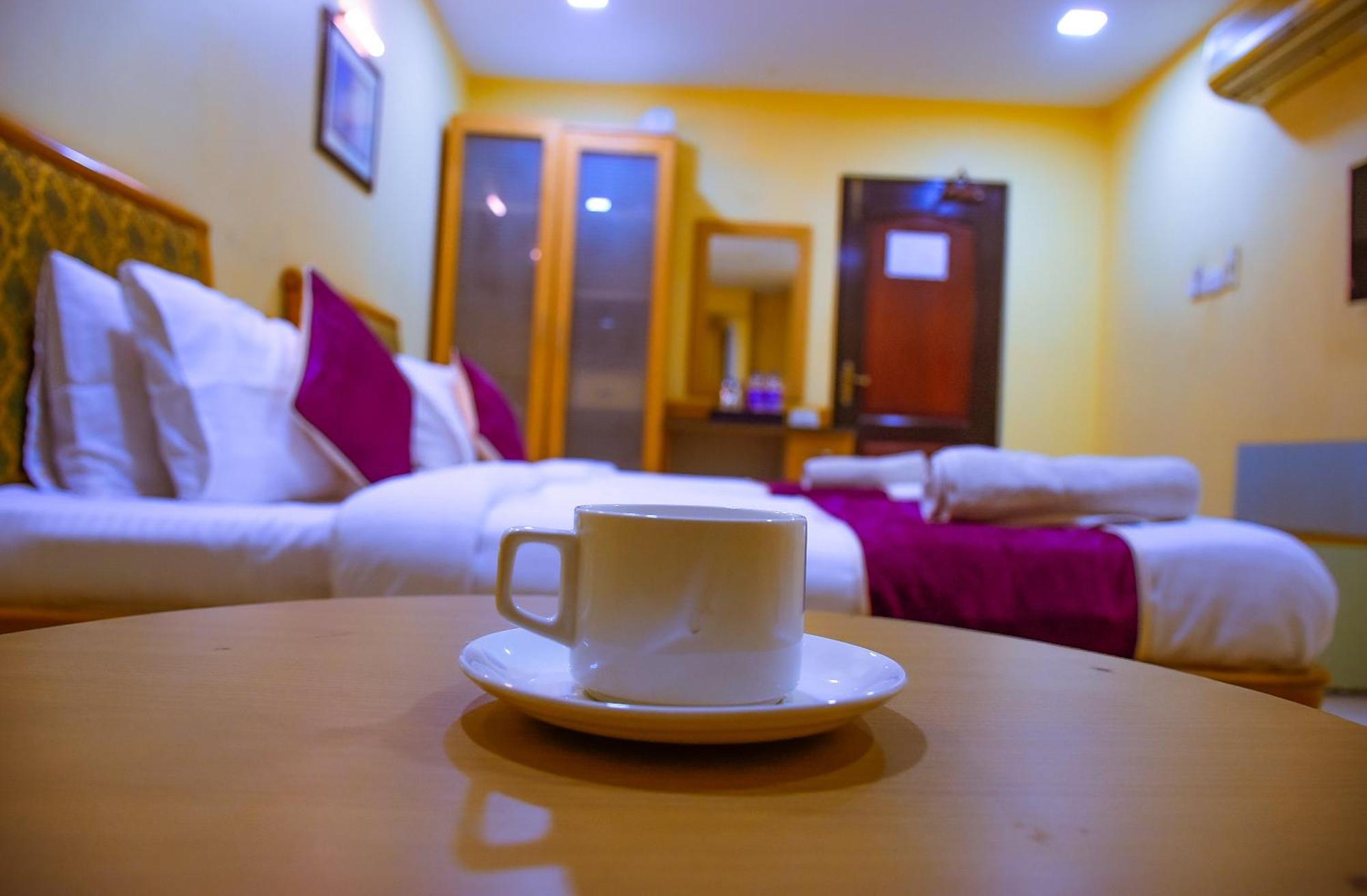 Naksha Tree Hotels - Mogappair Chennai Ngoại thất bức ảnh
