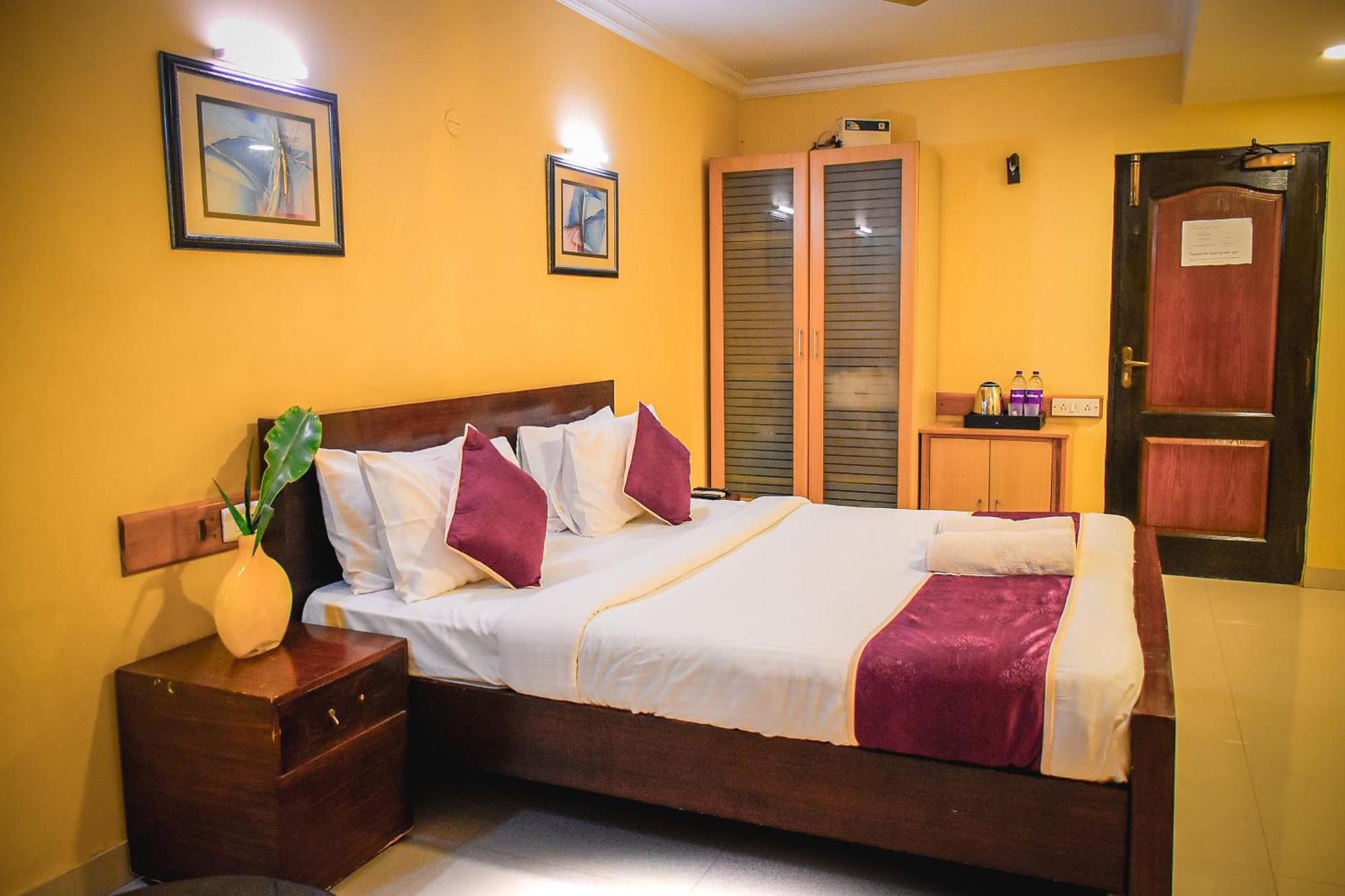 Naksha Tree Hotels - Mogappair Chennai Ngoại thất bức ảnh