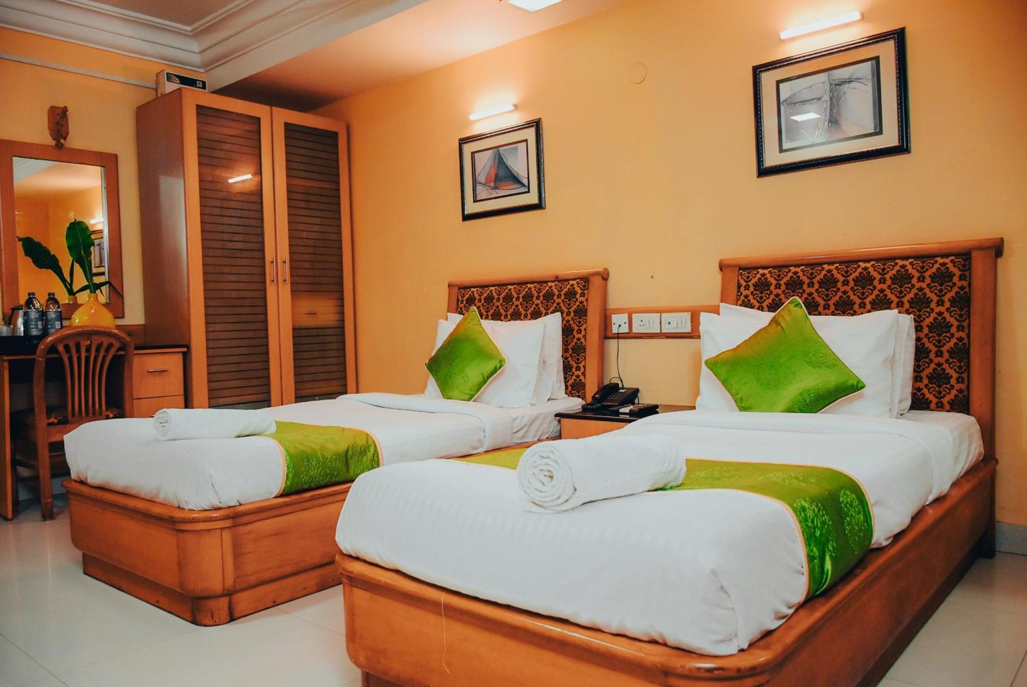 Naksha Tree Hotels - Mogappair Chennai Ngoại thất bức ảnh
