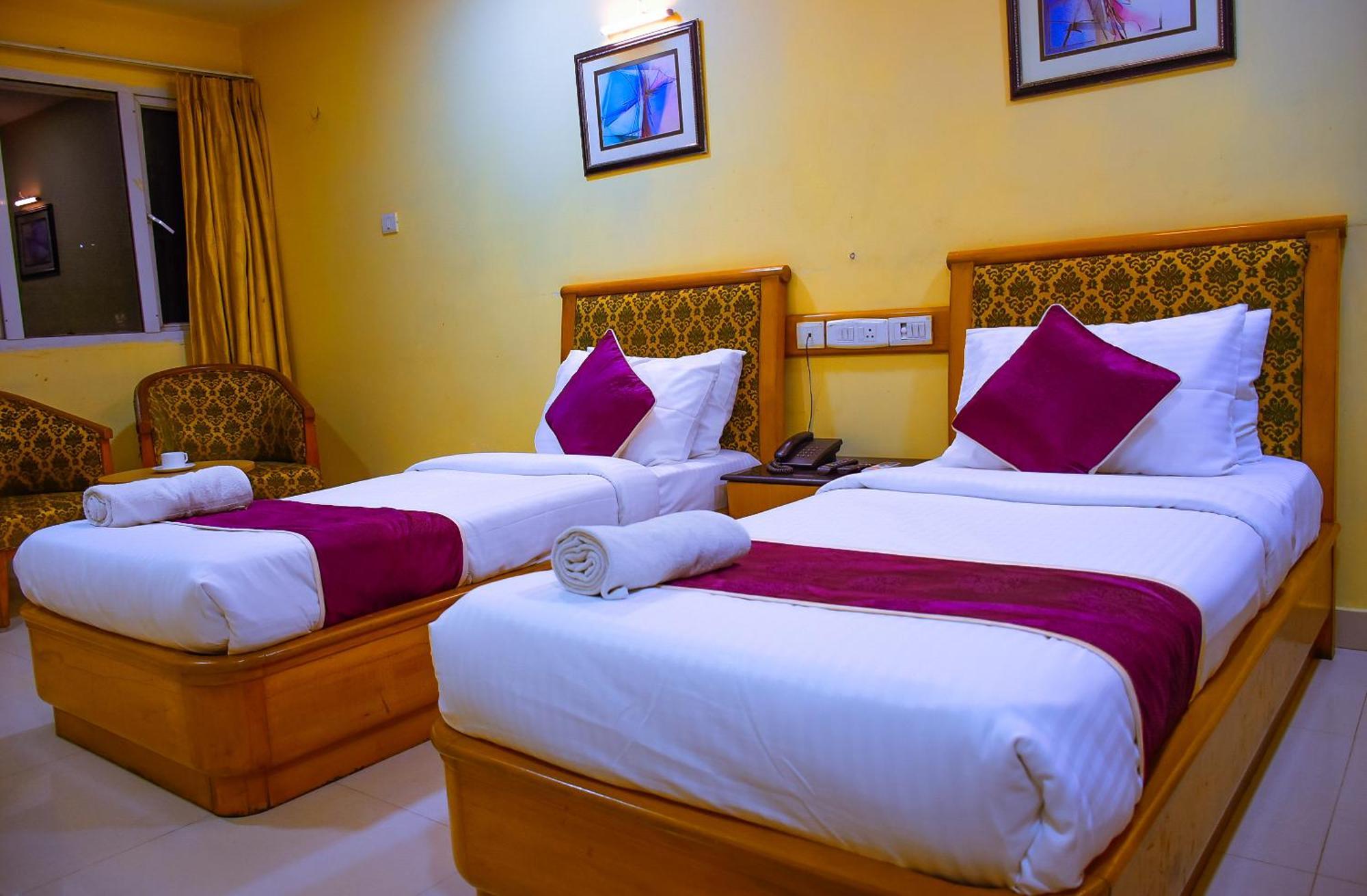 Naksha Tree Hotels - Mogappair Chennai Ngoại thất bức ảnh